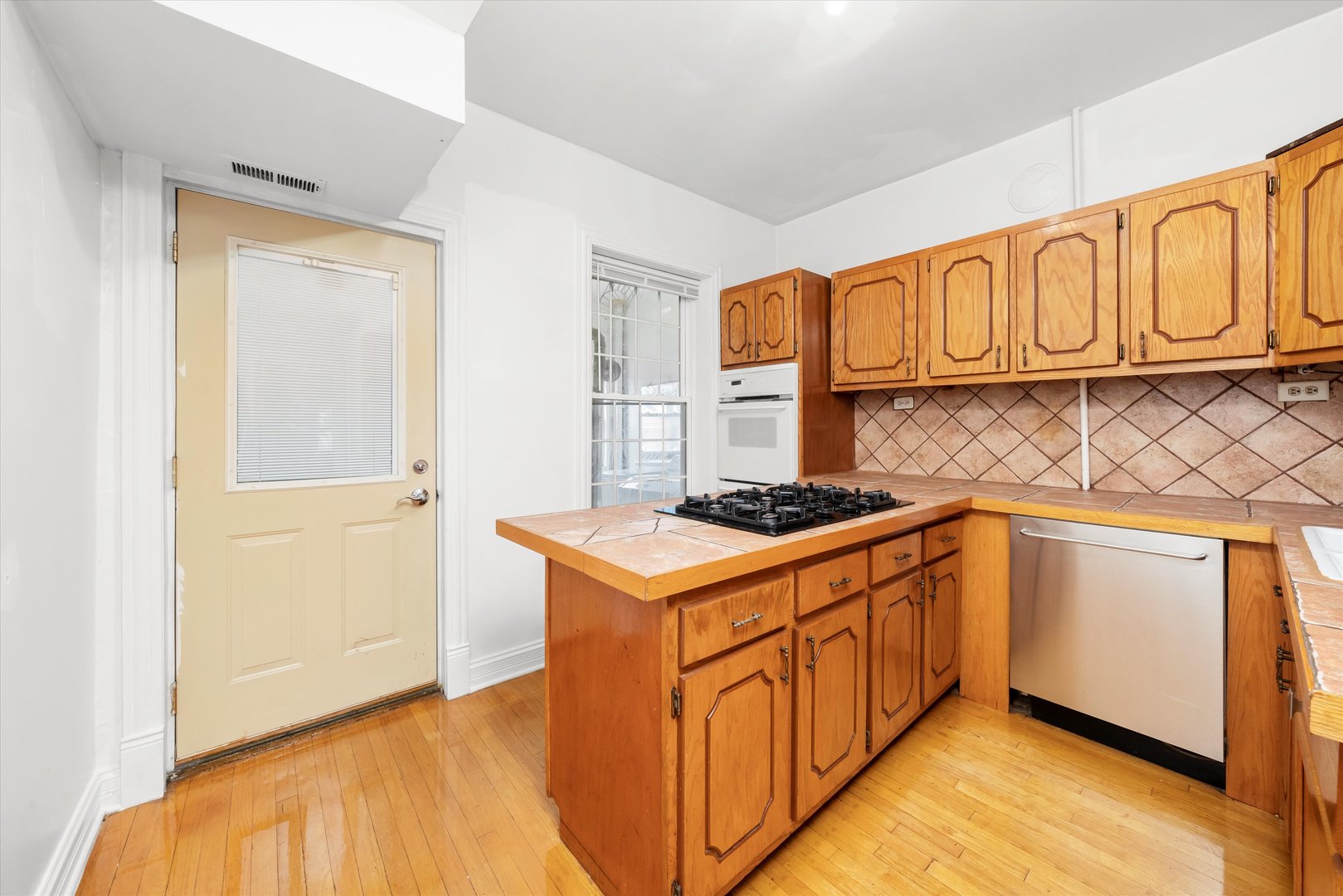 2911 W Belden Avenue #1, Chicago, IL 60647