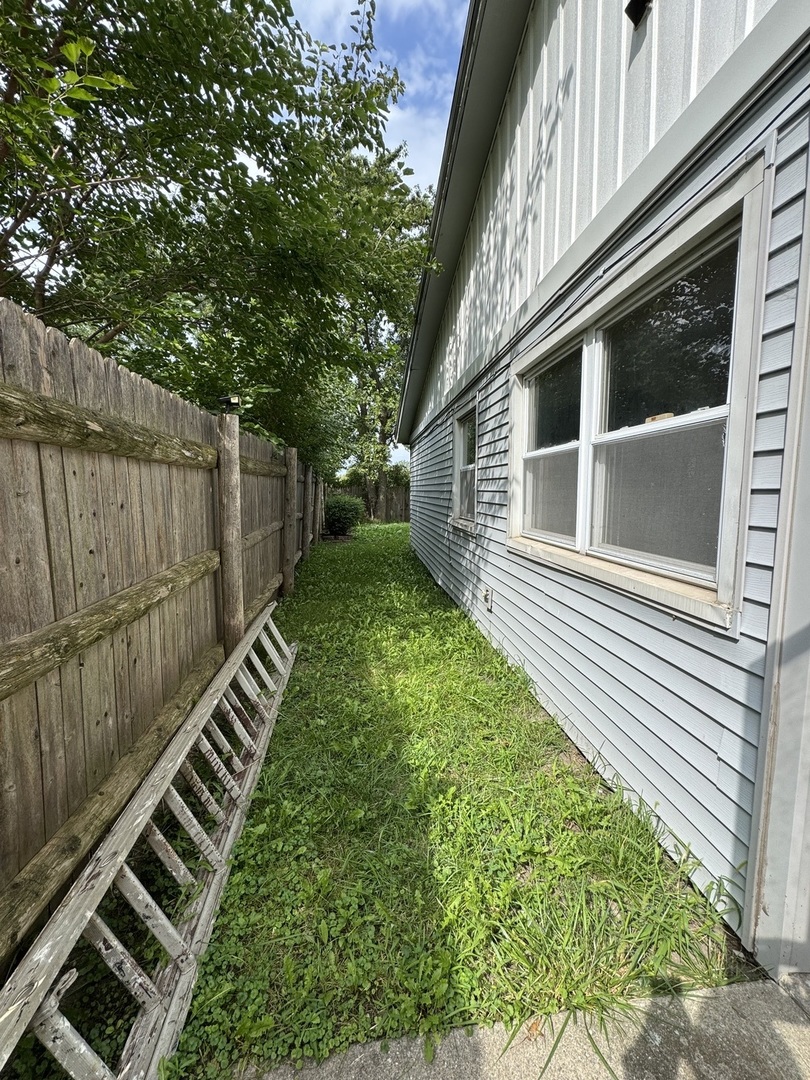 21630 Peterson Avenue, Sauk Village, IL 60411