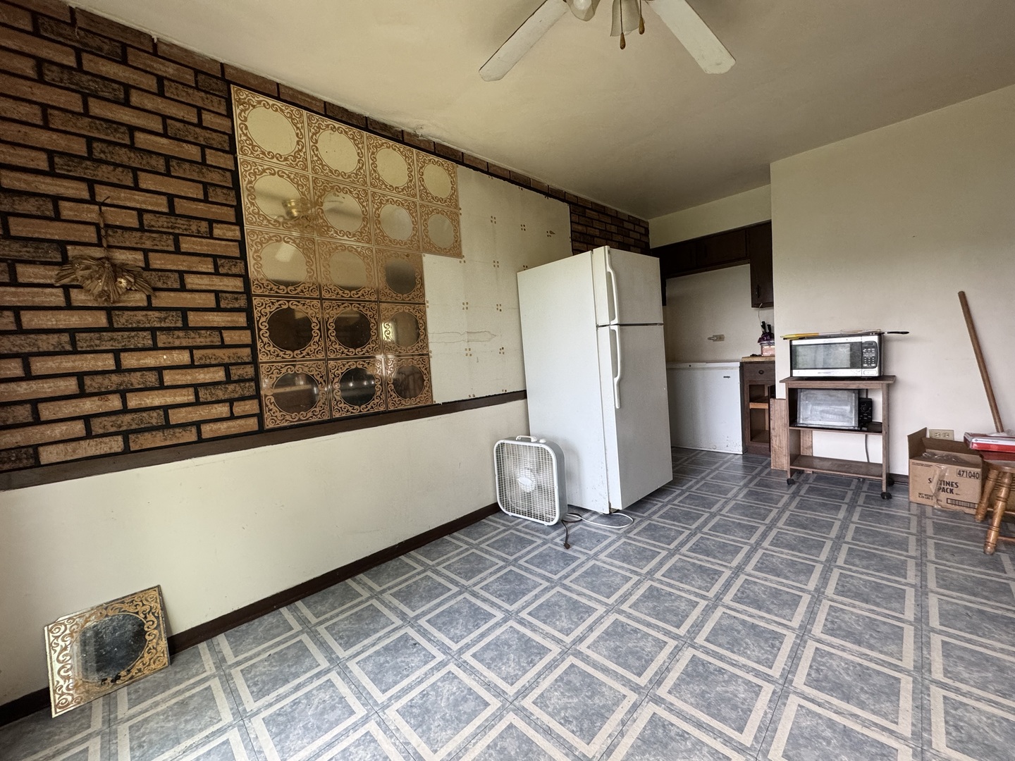 21630 Peterson Avenue, Sauk Village, IL 60411