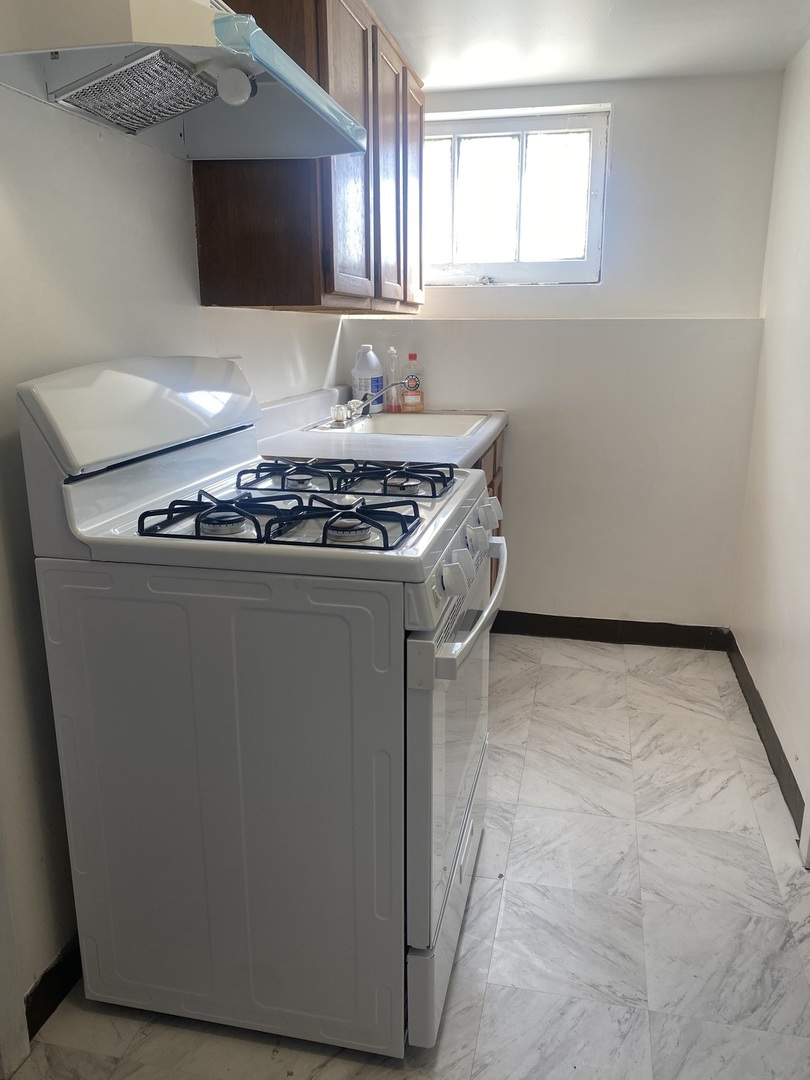 5514 N MANGO Avenue #G, Chicago, IL 60630