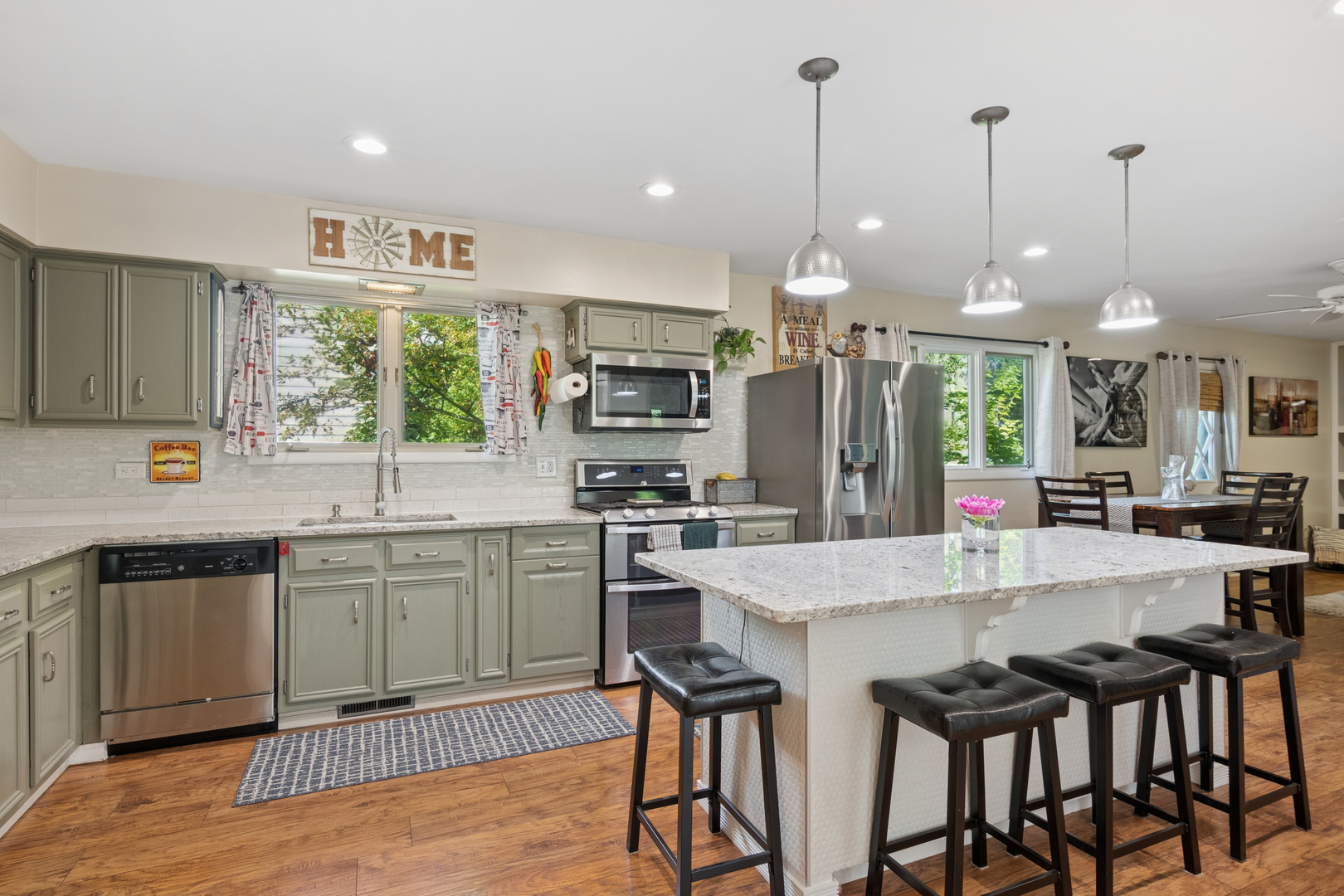 466 Melrose Court, Elgin, IL 60123
