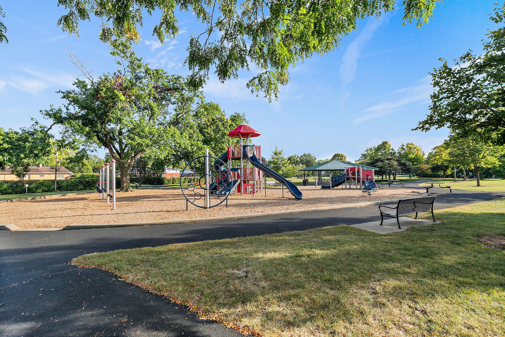 397 W Walnut Avenue, Des Plaines, IL 60016