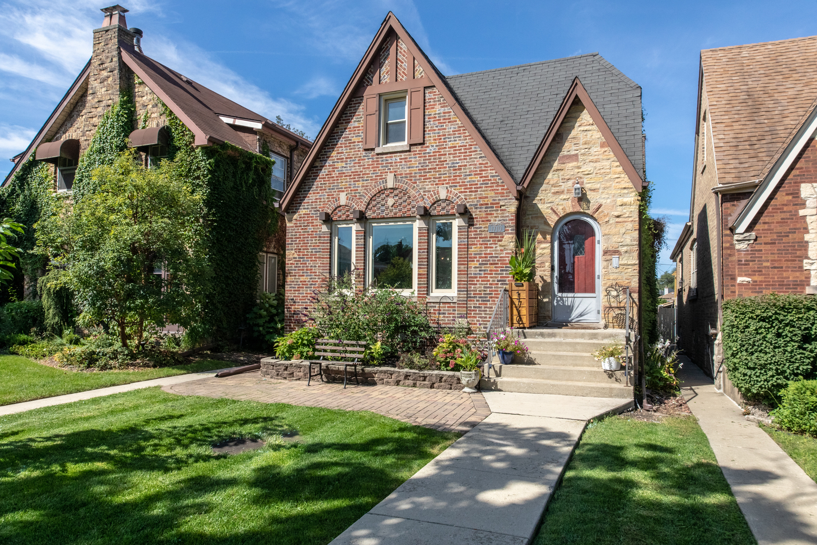 1710 N Newland Avenue, Chicago, IL 60707