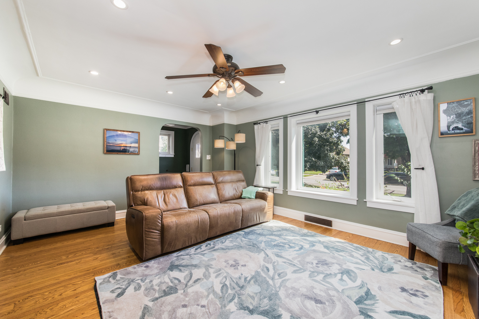 1710 N Newland Avenue, Chicago, IL 60707