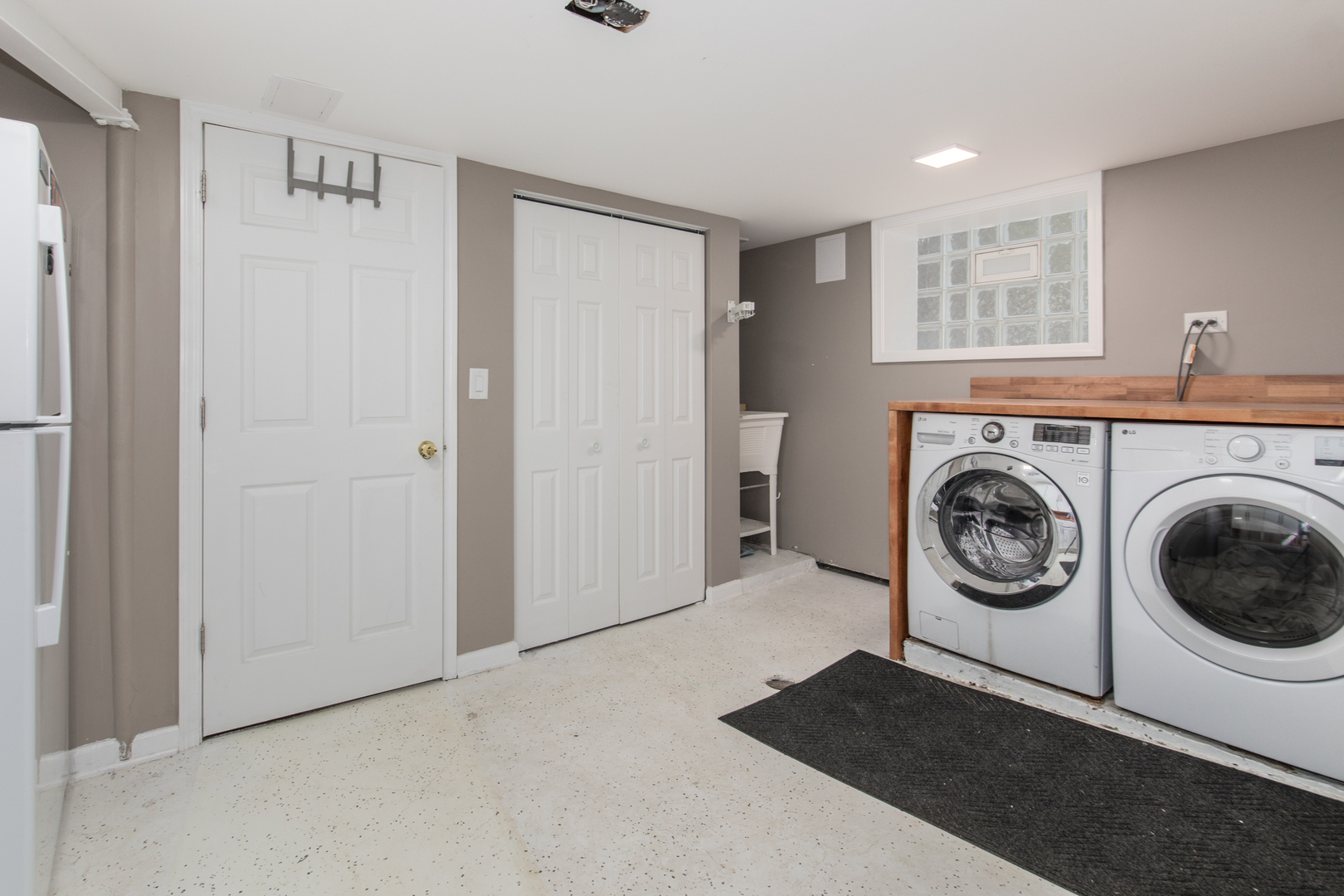 1710 N Newland Avenue, Chicago, IL 60707