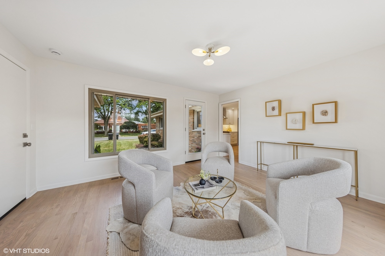 2626 Sunnyside Avenue, Westchester, IL 60154