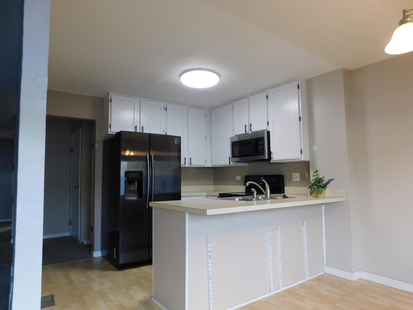 1308 Court O, Hanover Park, IL 60133