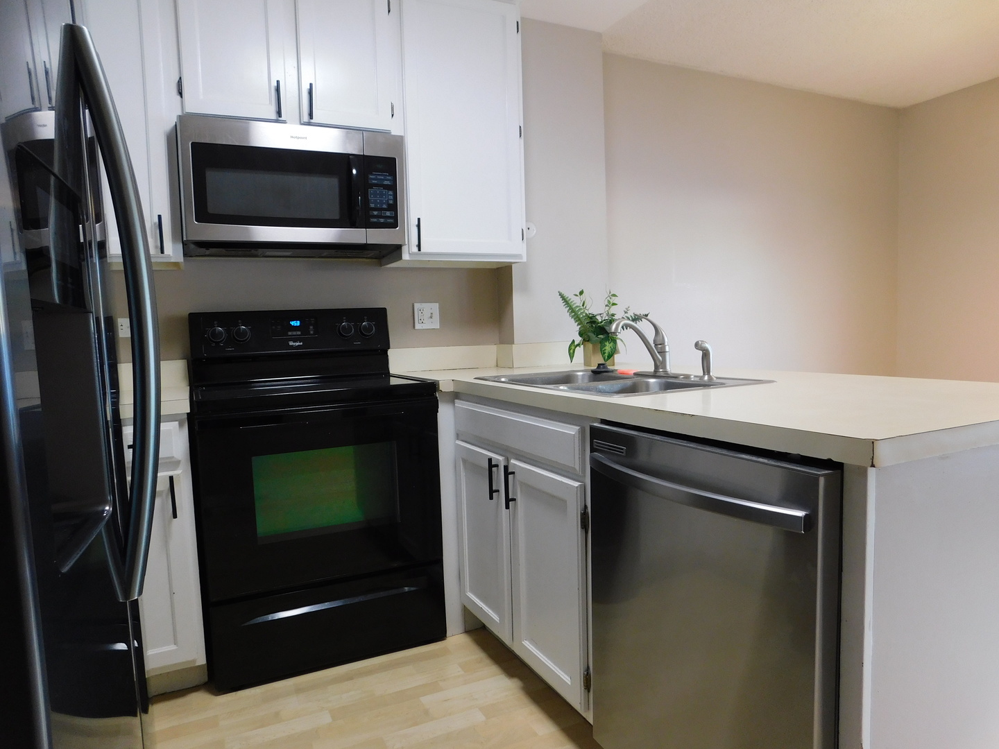 1308 Court O, Hanover Park, IL 60133