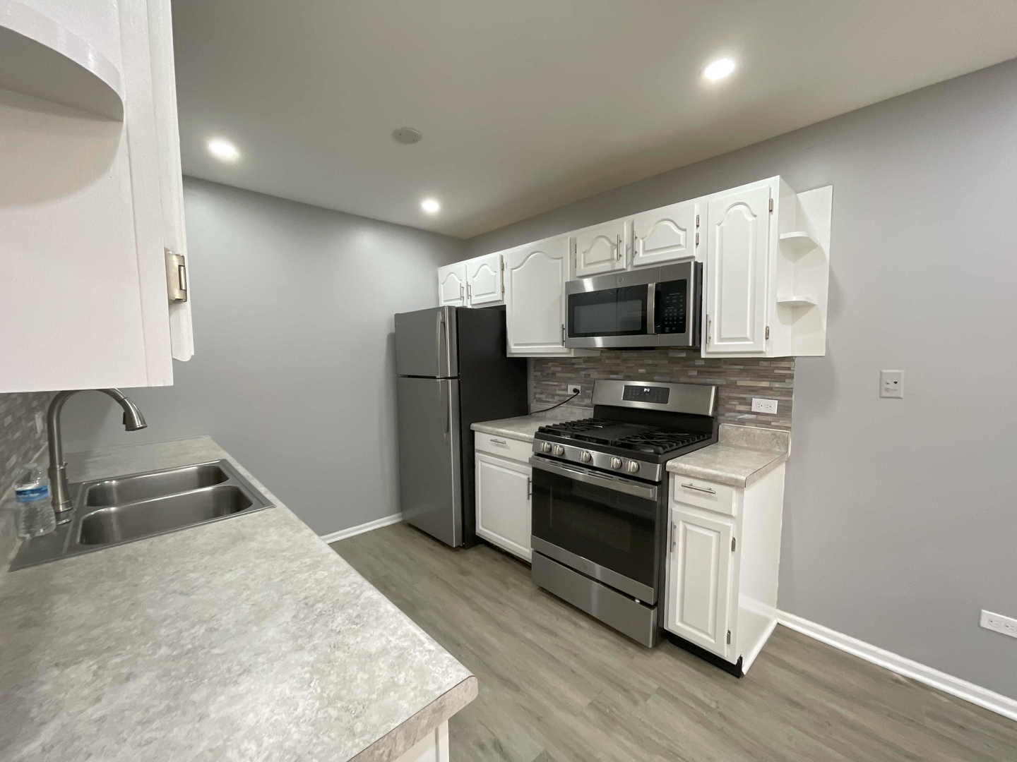 690 Thorntree Court #D1, Bartlett, IL 60103