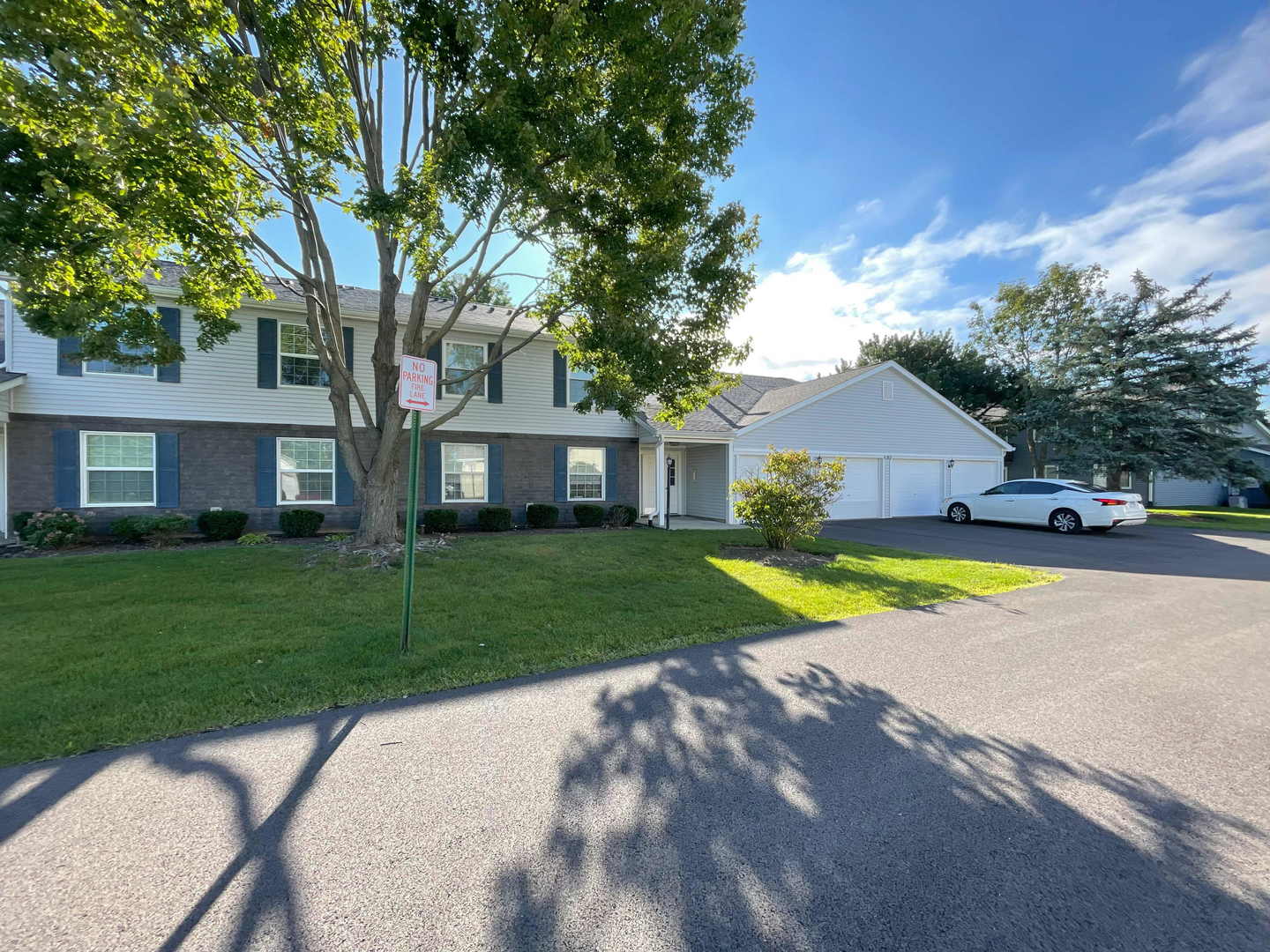 690 Thorntree Court #D1, Bartlett, IL 60103
