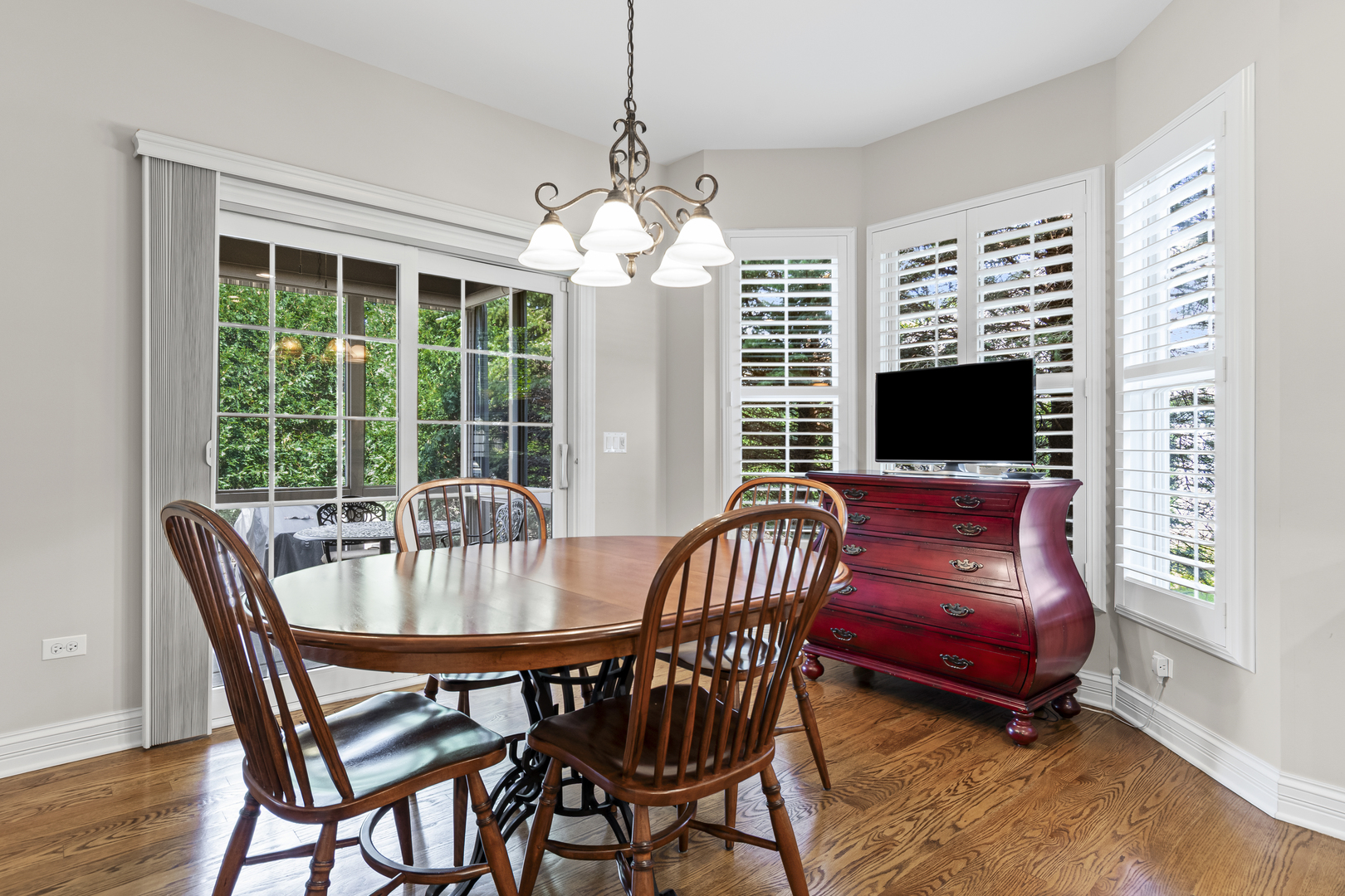 2746 Nicole Circle, Aurora, IL 60502