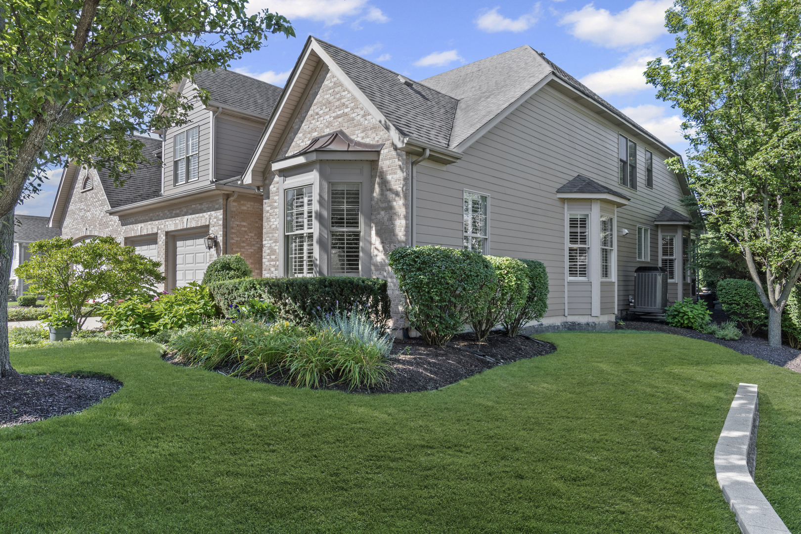 2746 Nicole Circle, Aurora, IL 60502