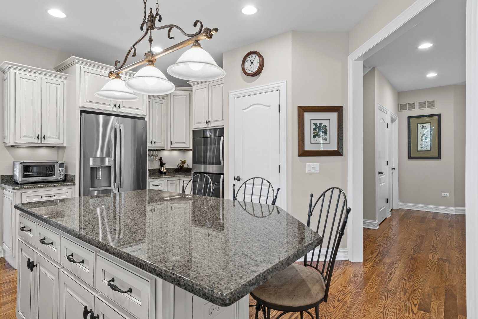 2746 Nicole Circle, Aurora, IL 60502