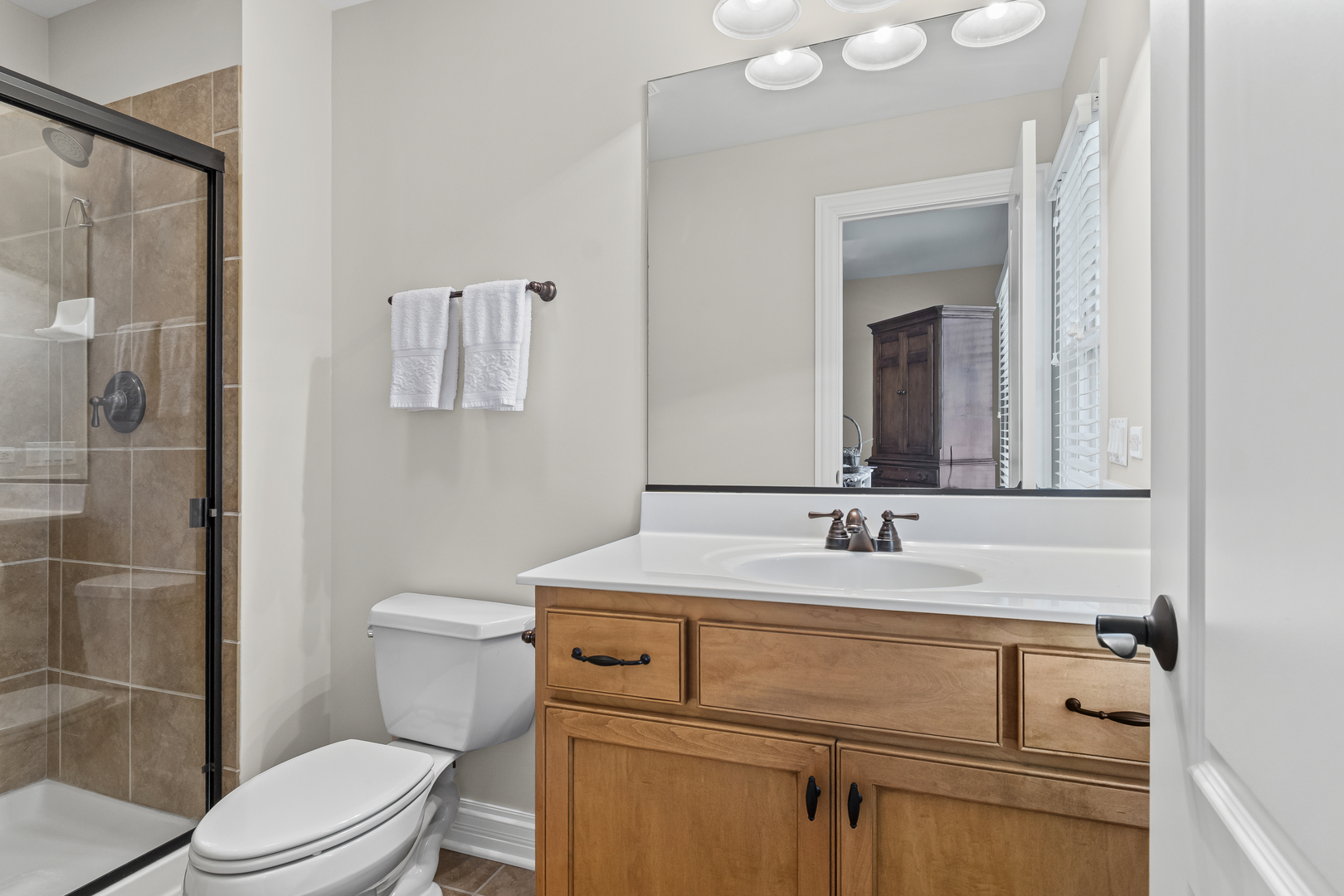 2746 Nicole Circle, Aurora, IL 60502