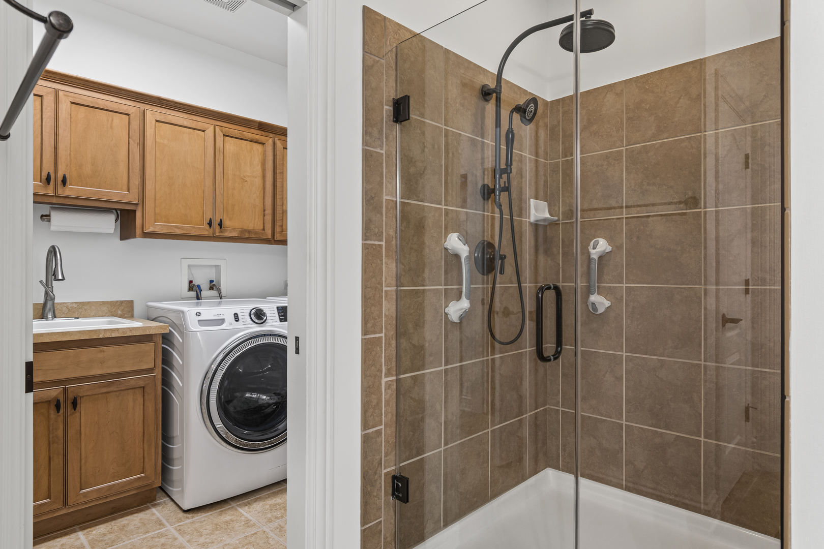 2746 Nicole Circle, Aurora, IL 60502