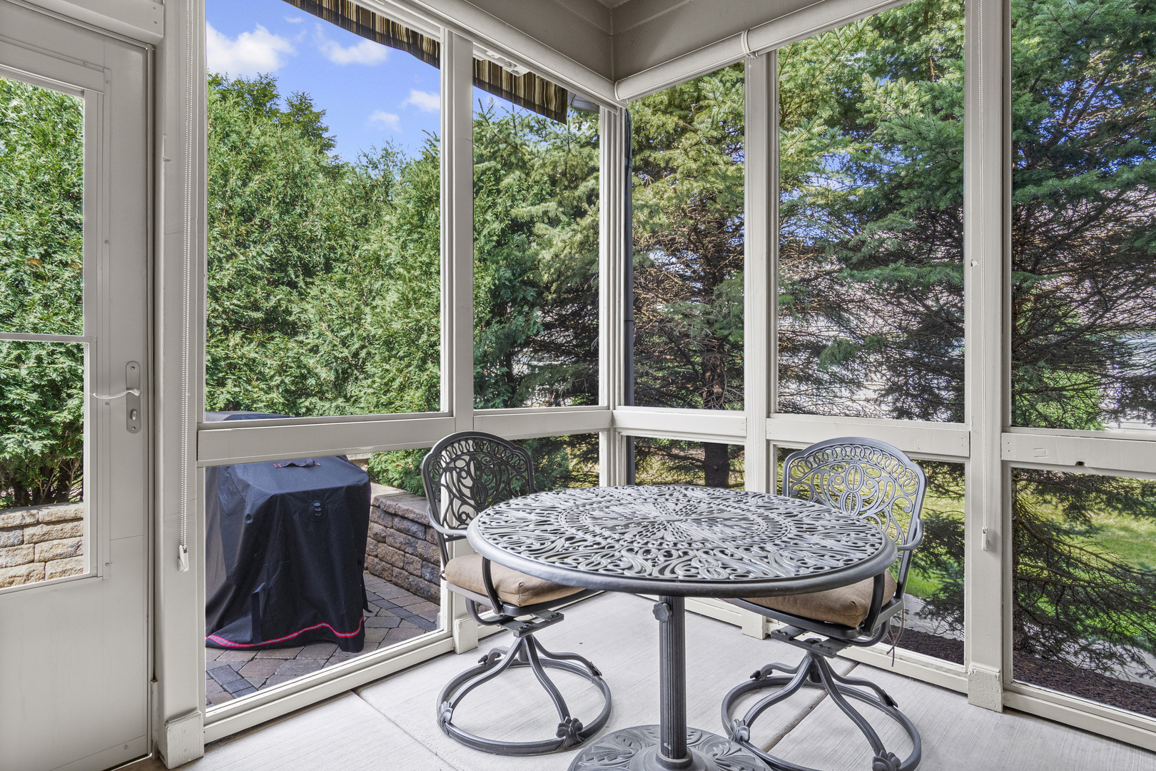 2746 Nicole Circle, Aurora, IL 60502