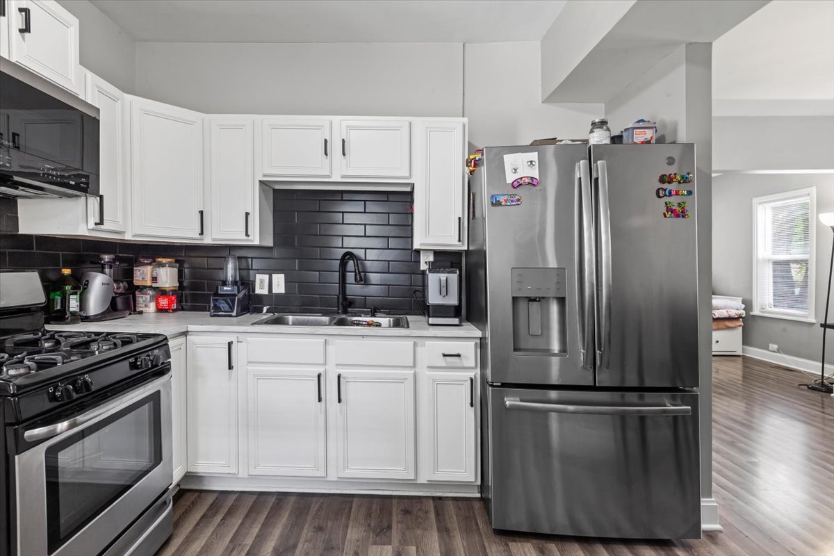 815 Oliver Avenue, Aurora, IL 60506