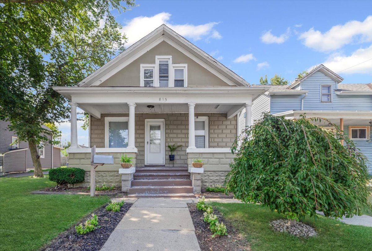 815 Oliver Avenue, Aurora, IL 60506
