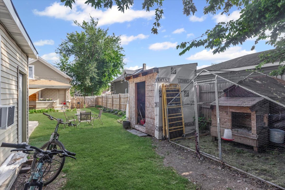 815 Oliver Avenue, Aurora, IL 60506