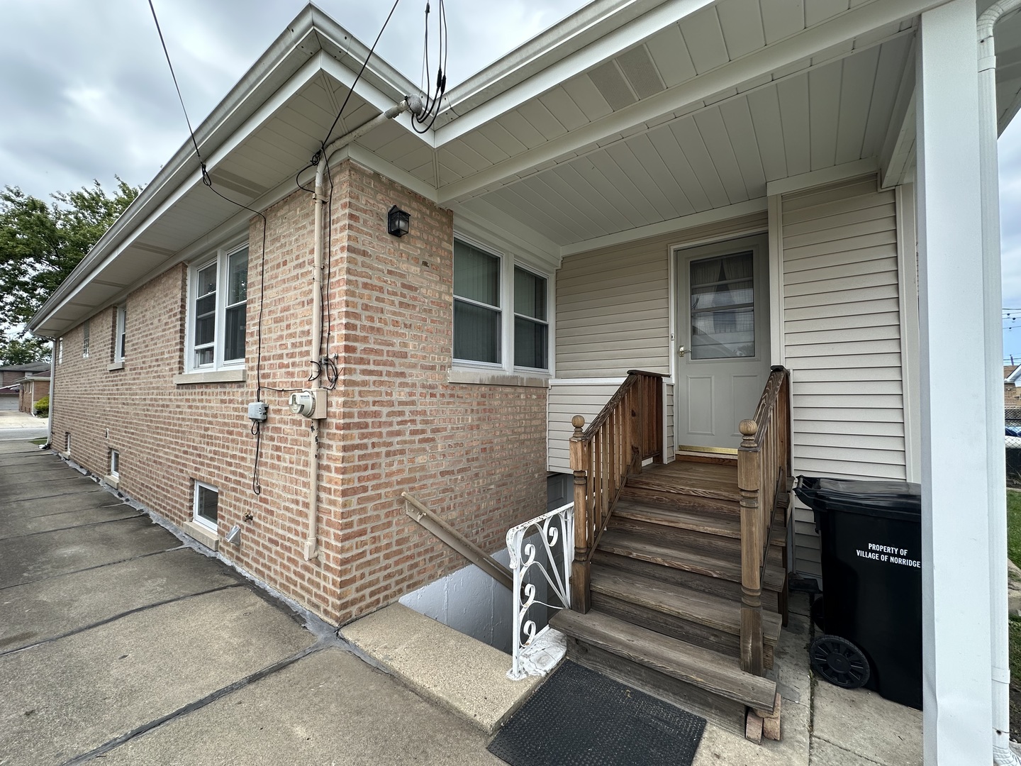 4621 N Ozanam Avenue, Norridge, IL 60706