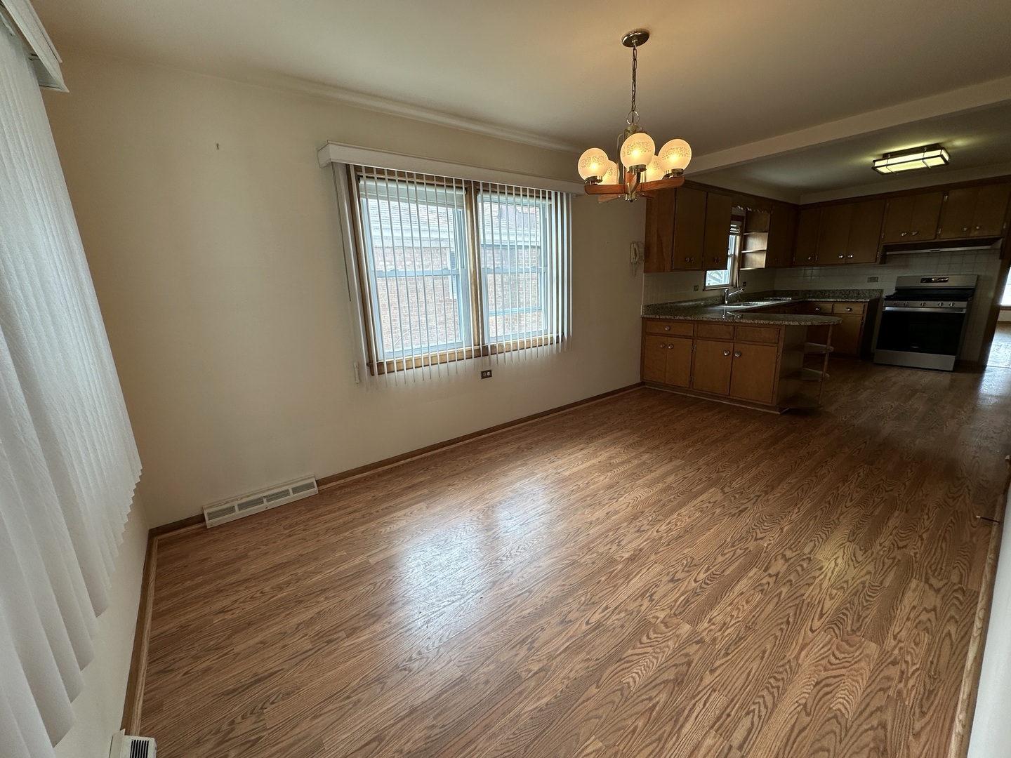 4621 N Ozanam Avenue, Norridge, IL 60706