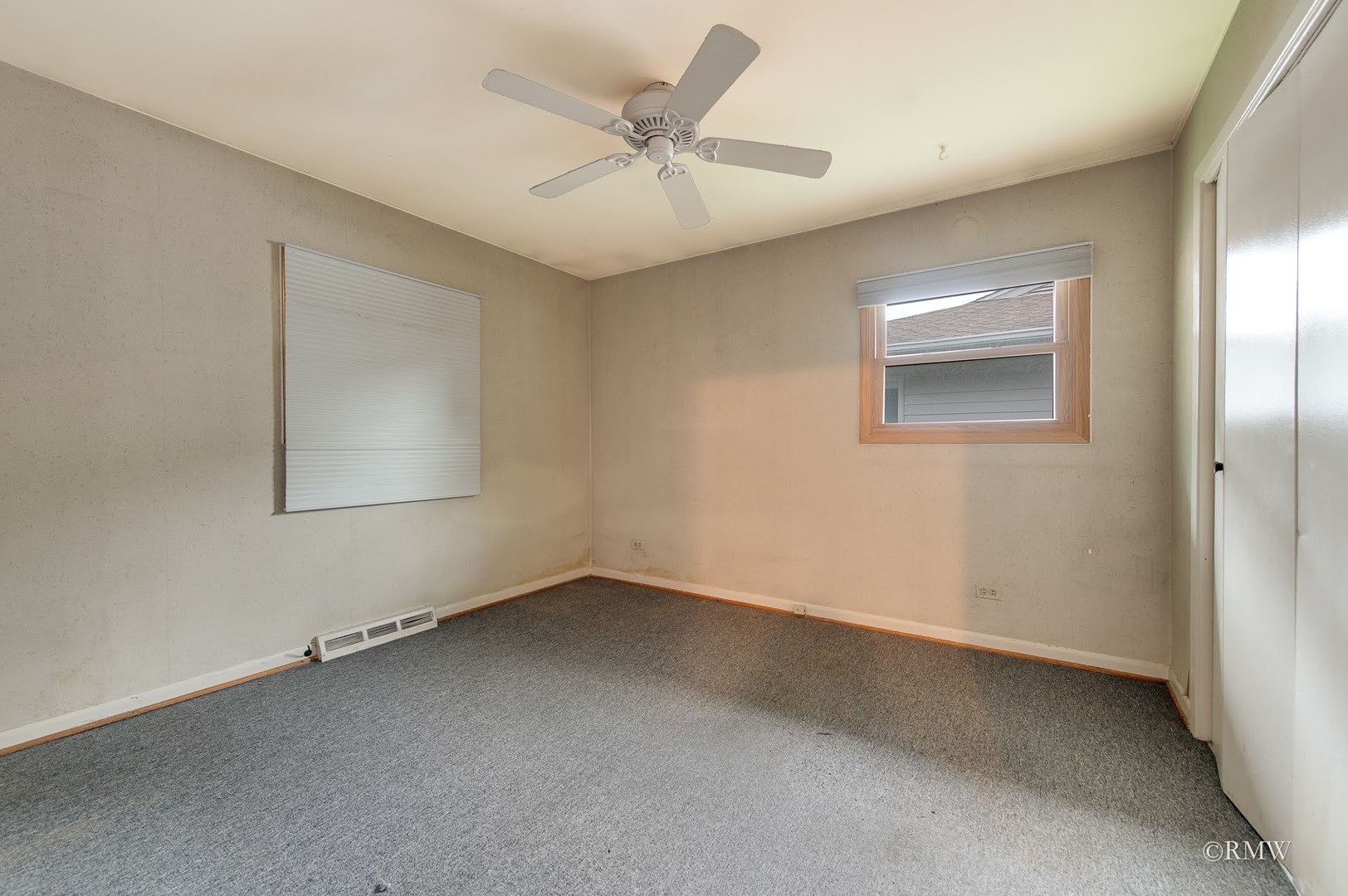 502 Oakton Street, Elk Grove Village, IL 60007