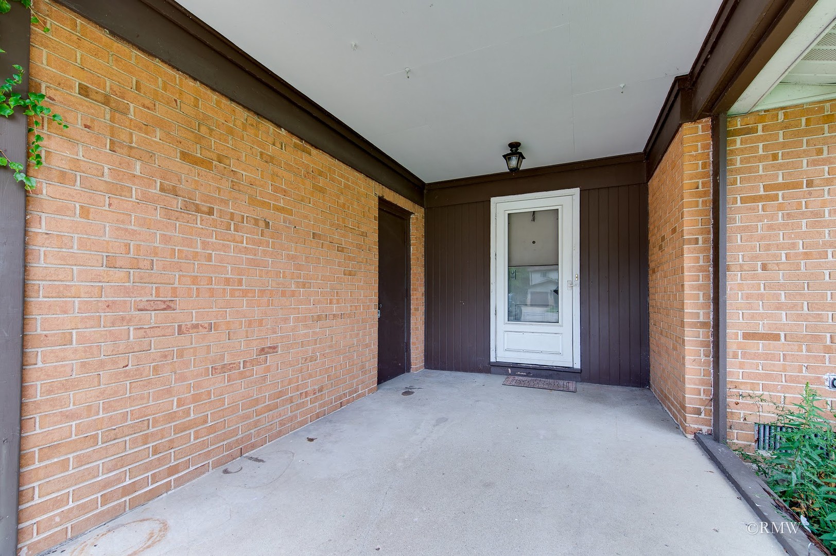 502 Oakton Street, Elk Grove Village, IL 60007