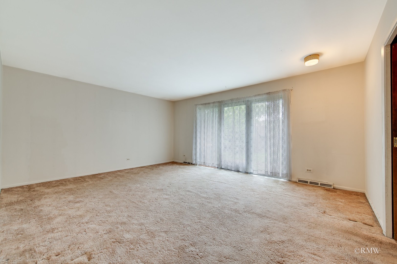 502 Oakton Street, Elk Grove Village, IL 60007