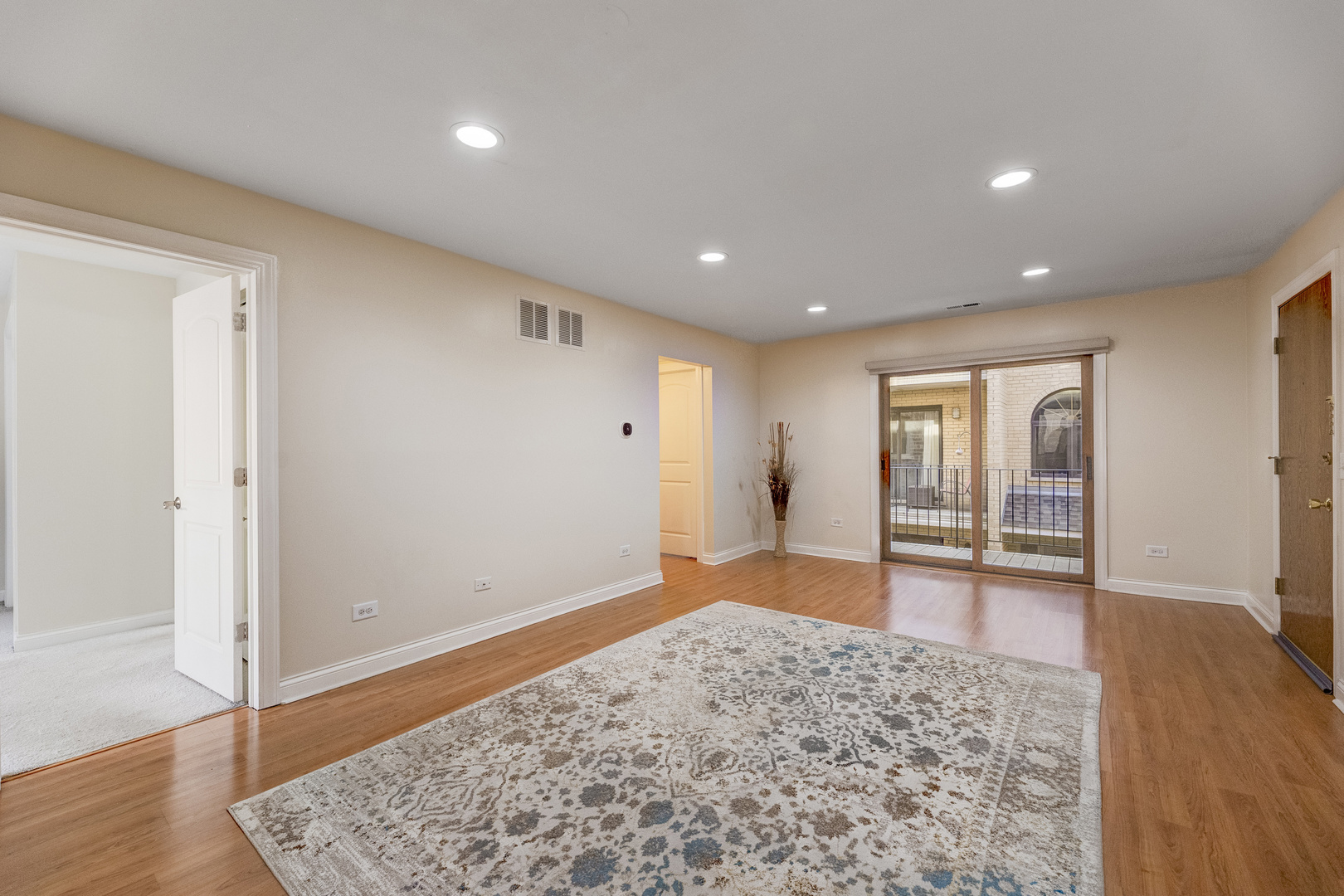 6625 N Northwest Highway #202, Chicago, IL 60631