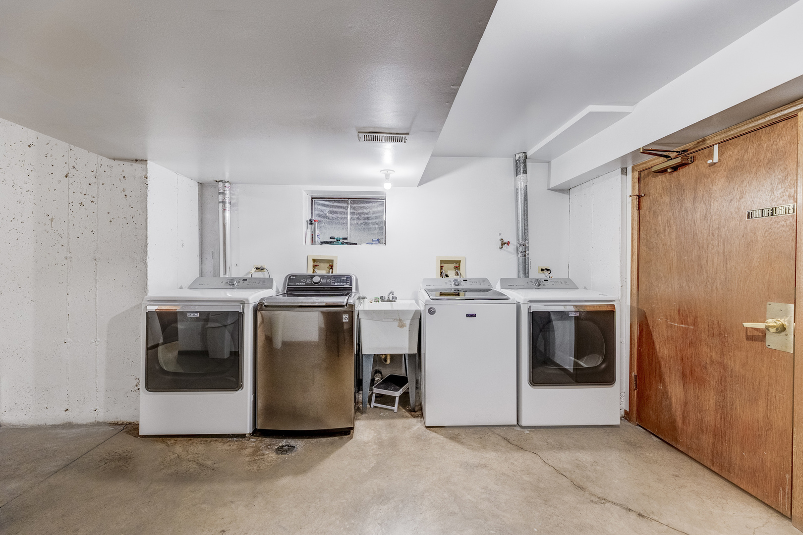 6625 N Northwest Highway #202, Chicago, IL 60631
