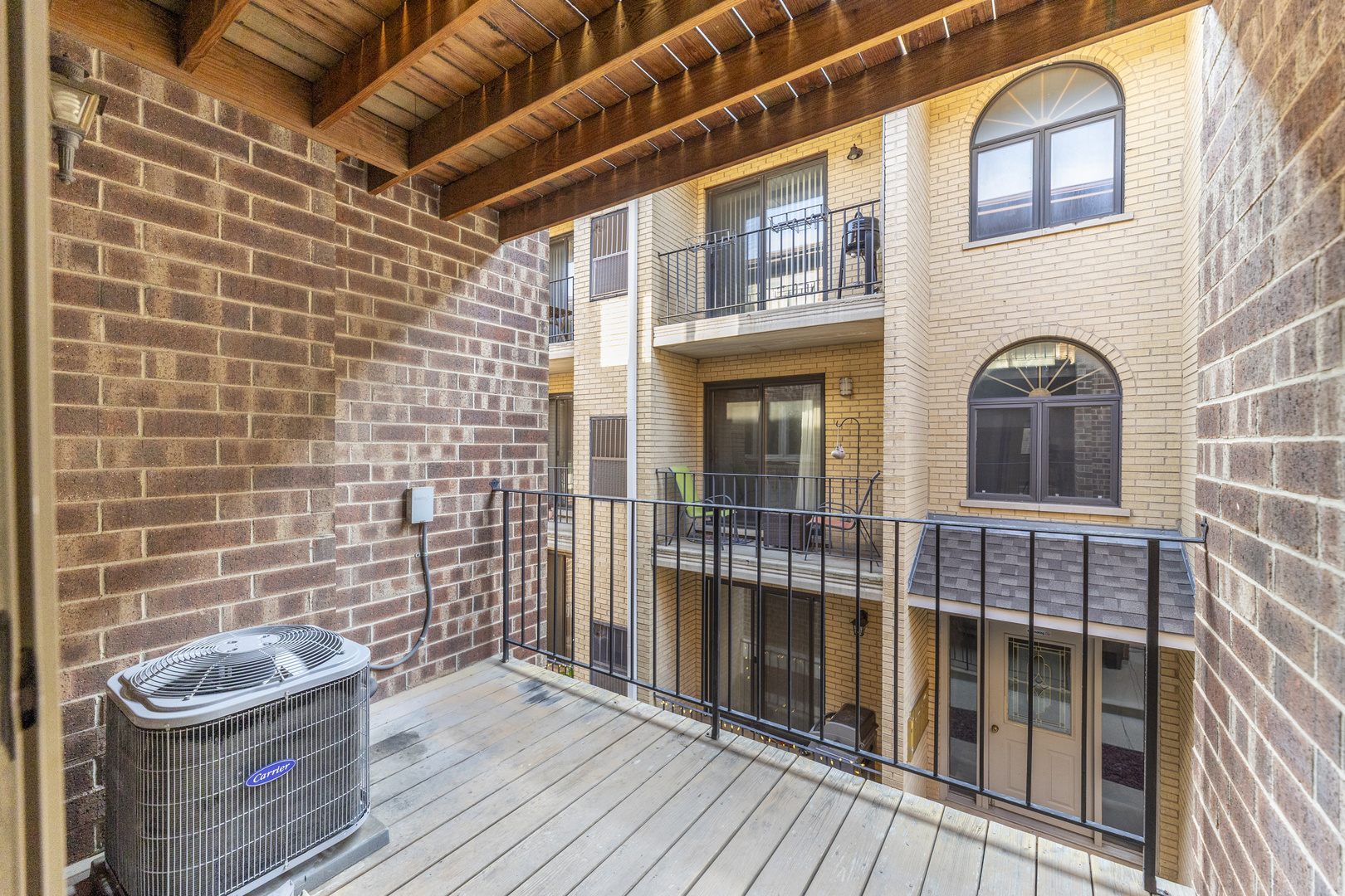 6625 N Northwest Highway #202, Chicago, IL 60631