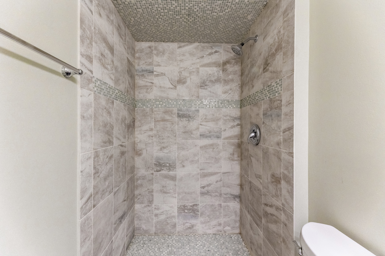 6625 N Northwest Highway #202, Chicago, IL 60631