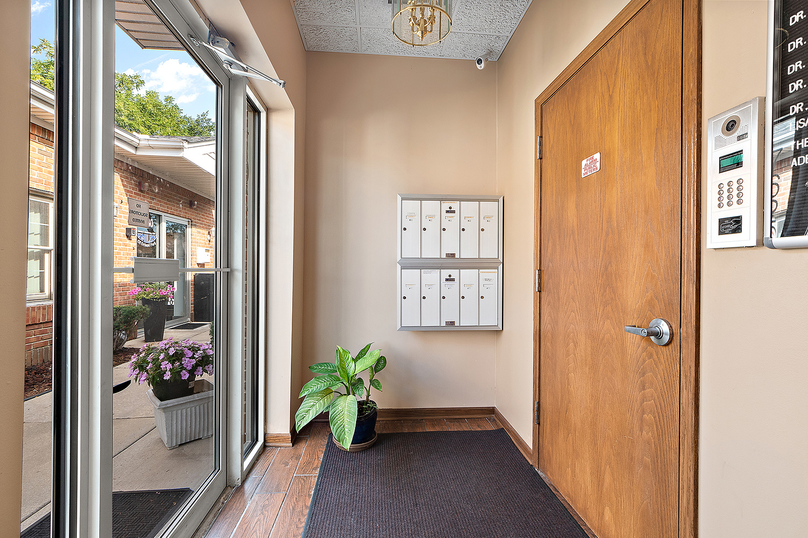 7620 W 159th Street, Orland Park, IL 60462