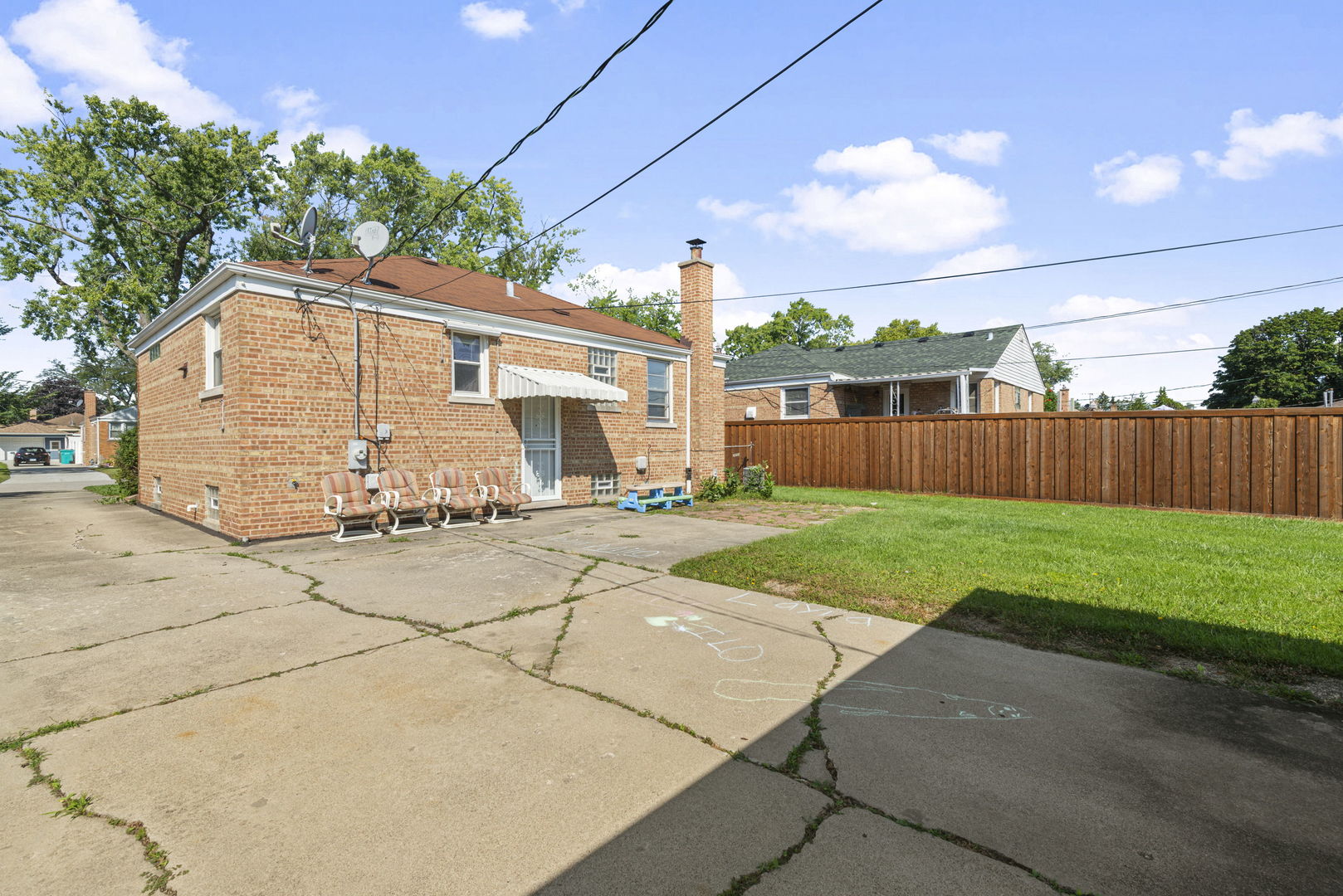 425 N Jackson Boulevard, Hillside, IL 60162