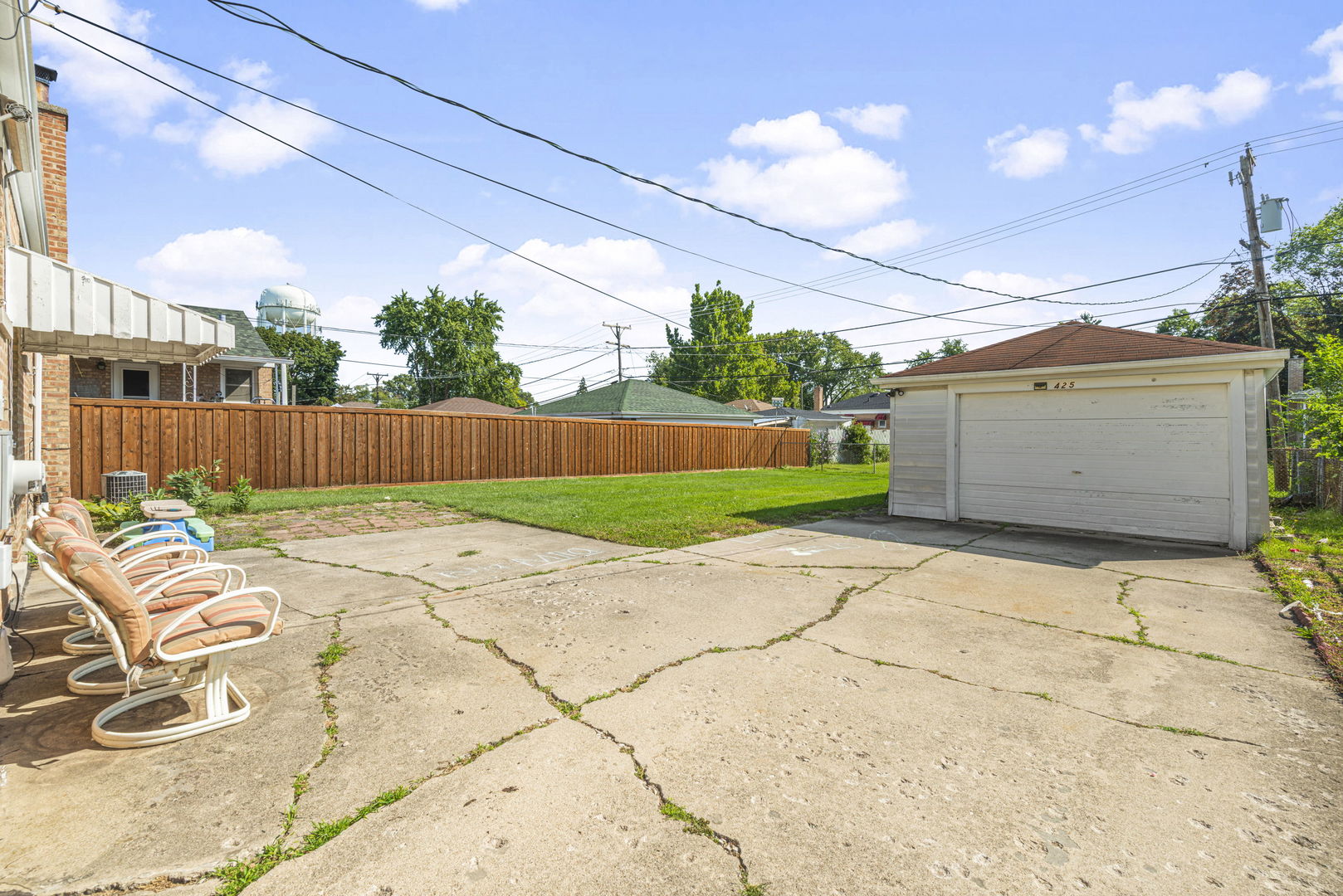 425 N Jackson Boulevard, Hillside, IL 60162