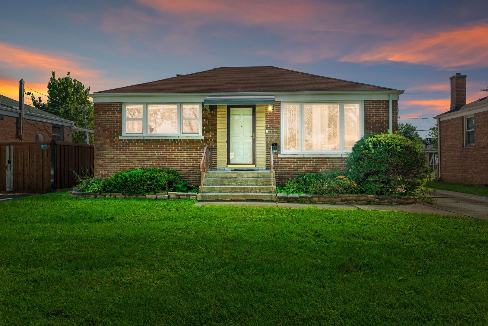 425 N Jackson Boulevard, Hillside, IL 60162