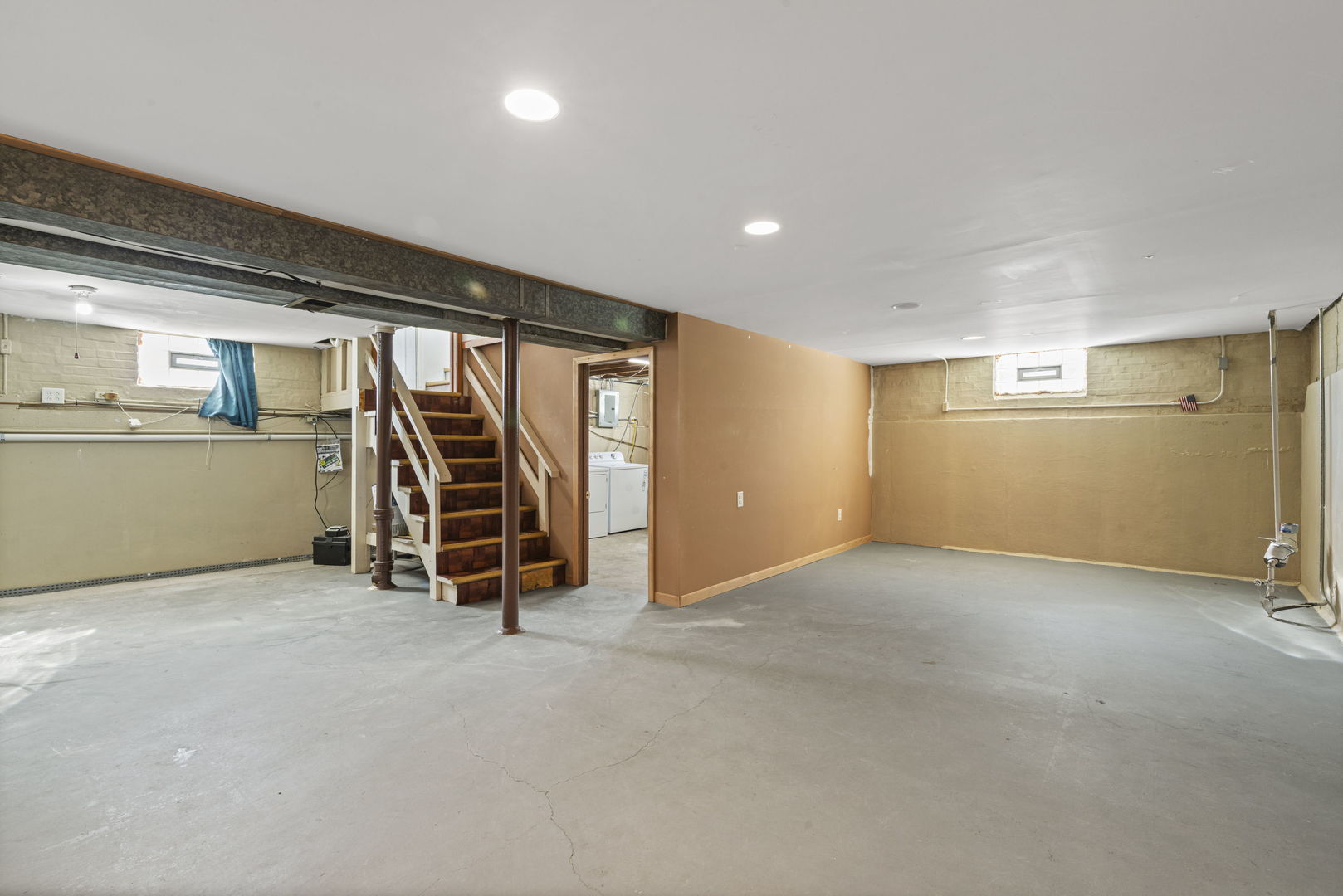 425 N Jackson Boulevard, Hillside, IL 60162