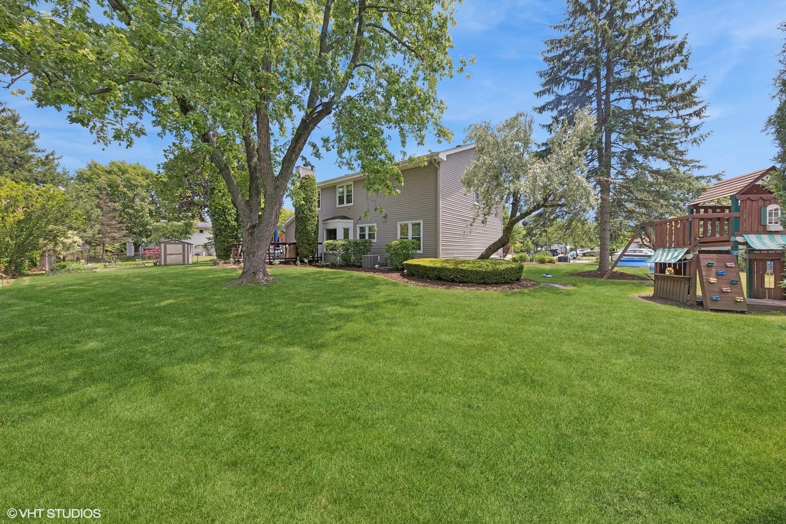 1040 Longford Court, Westmont, IL 60559