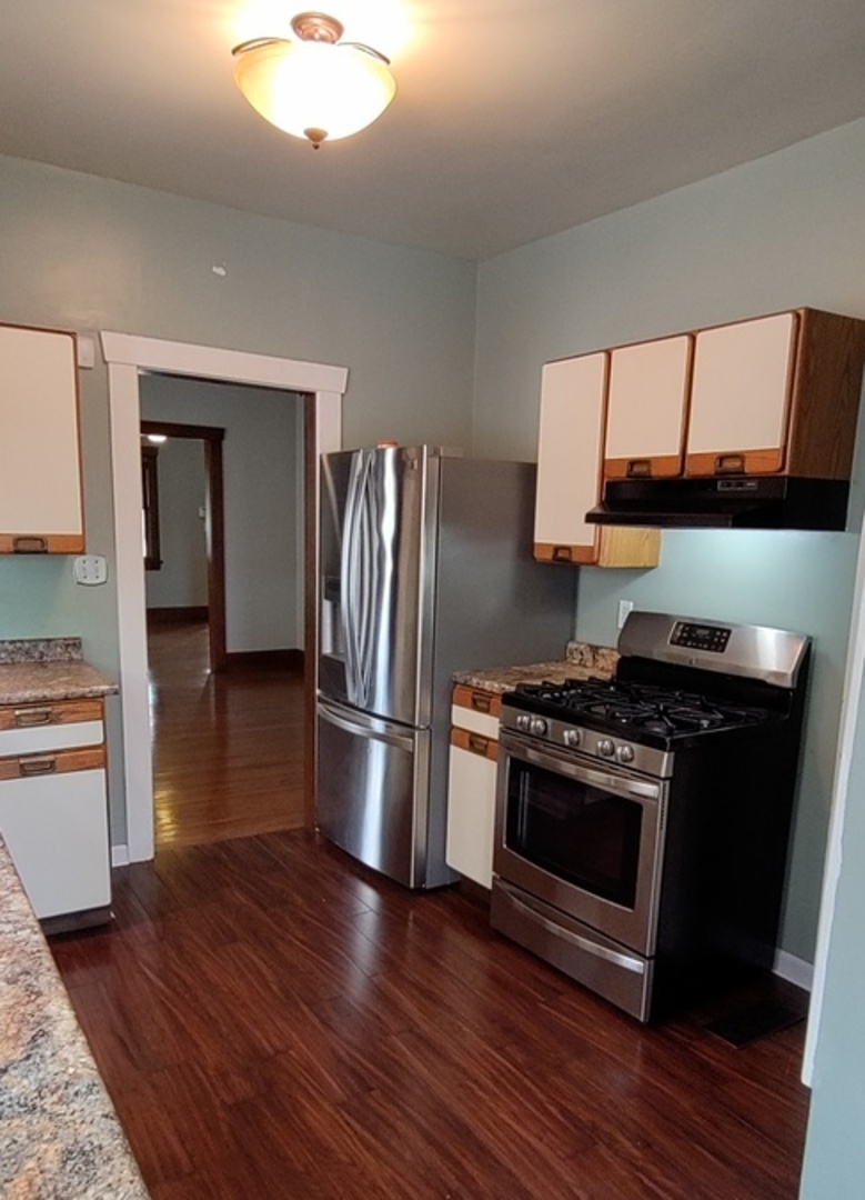 440 South Street, Elgin, IL 60123