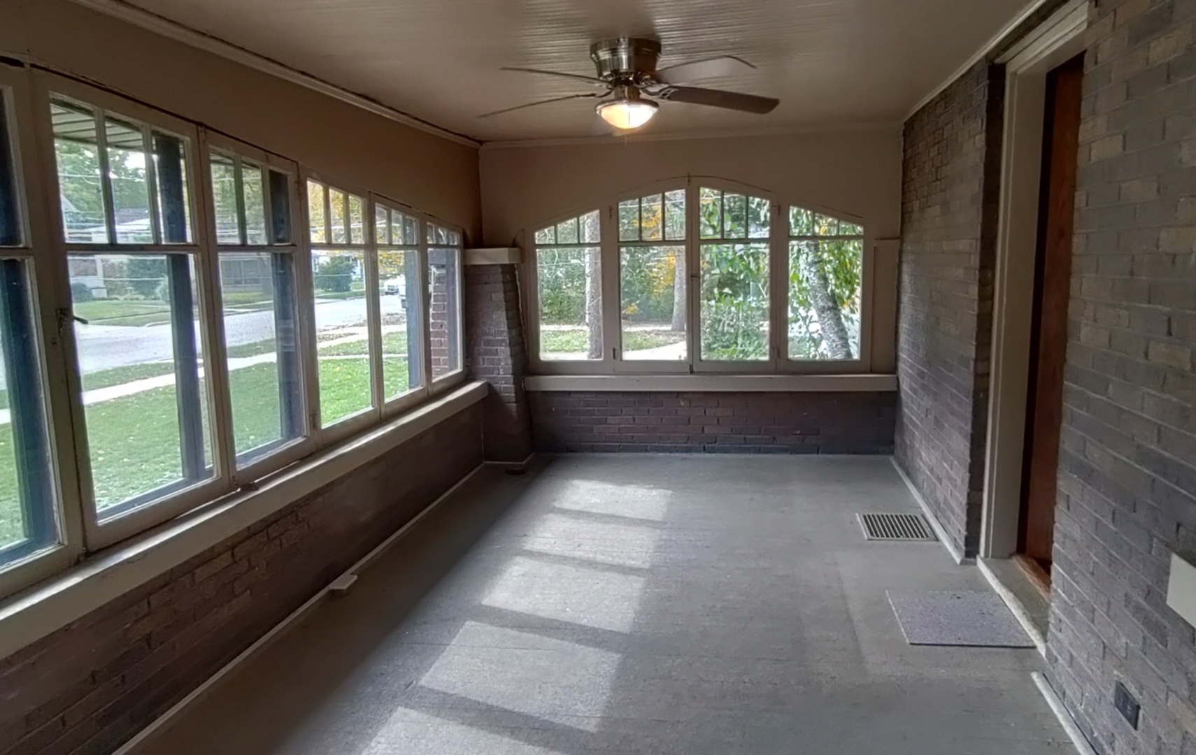 440 South Street, Elgin, IL 60123