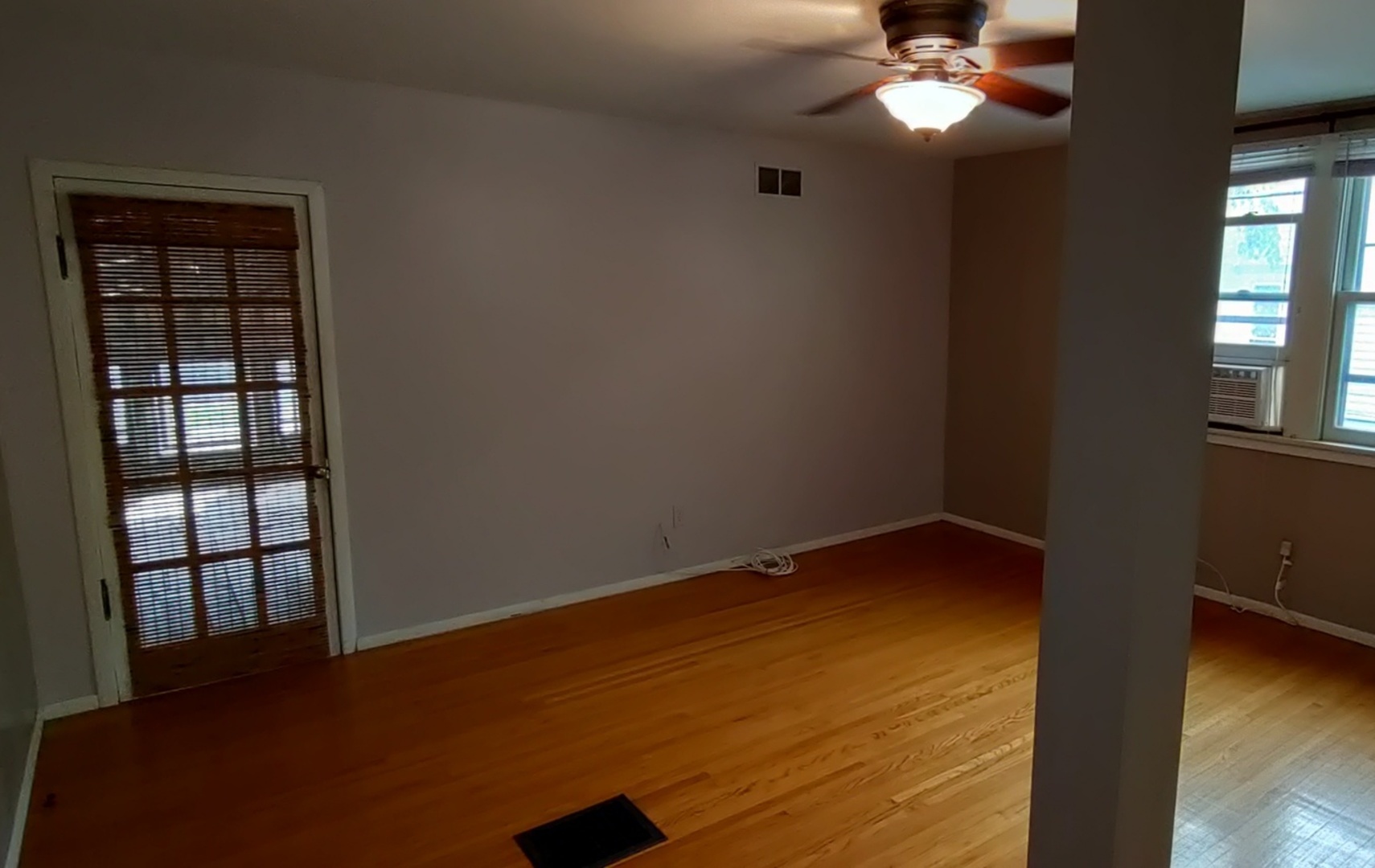 440 South Street, Elgin, IL 60123