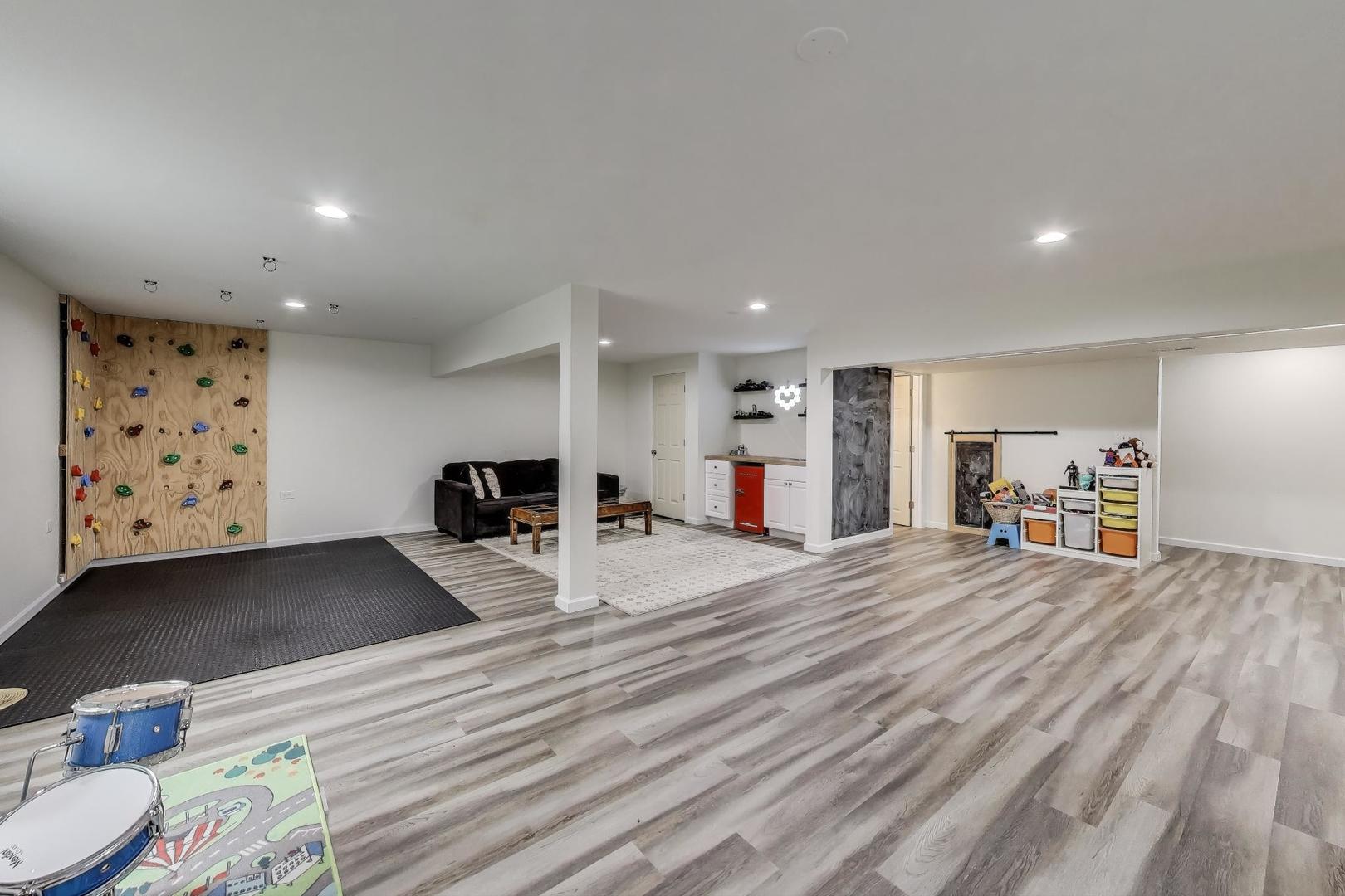4129 Winslow Court, Aurora, IL 60504