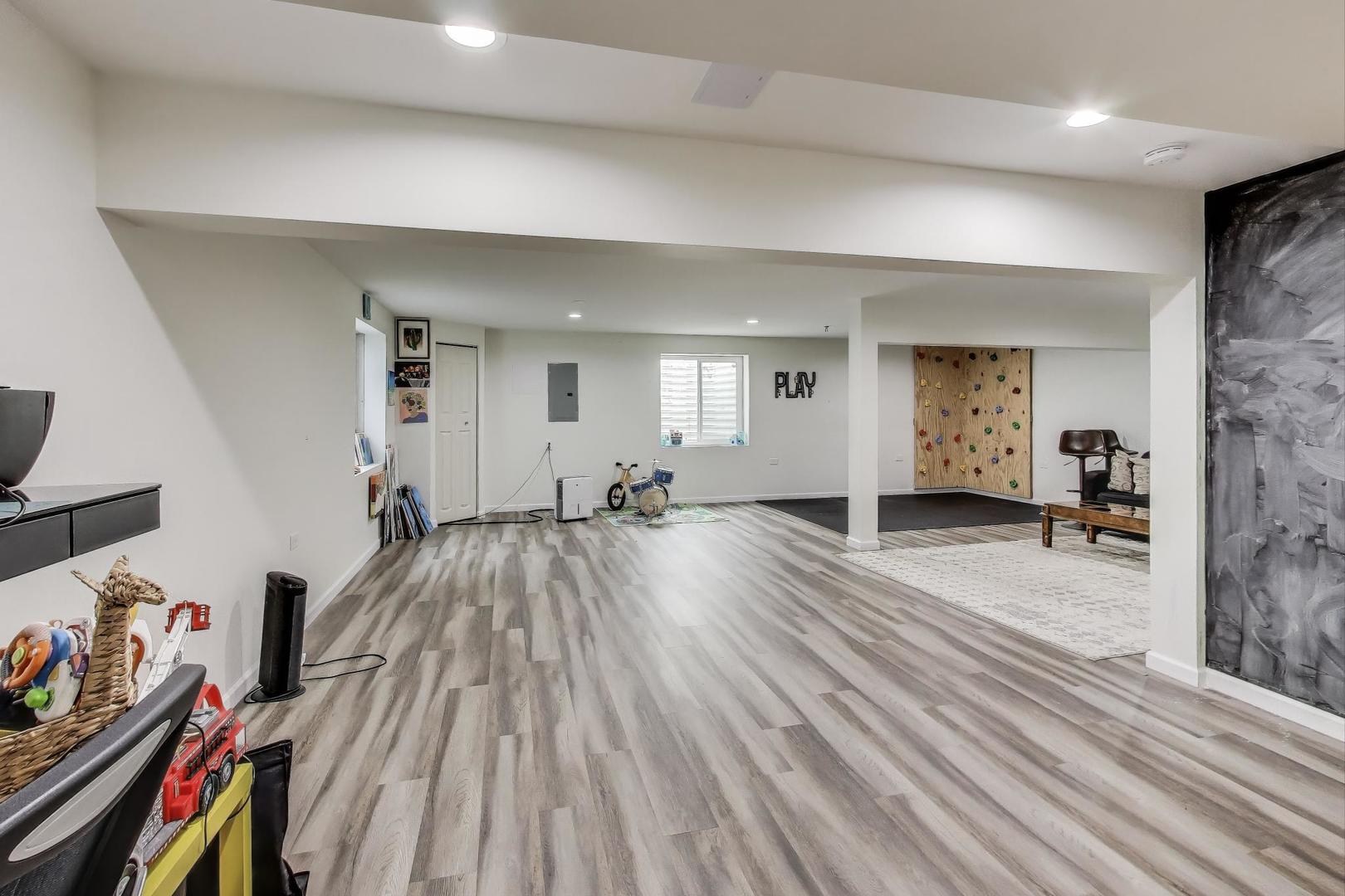 4129 Winslow Court, Aurora, IL 60504