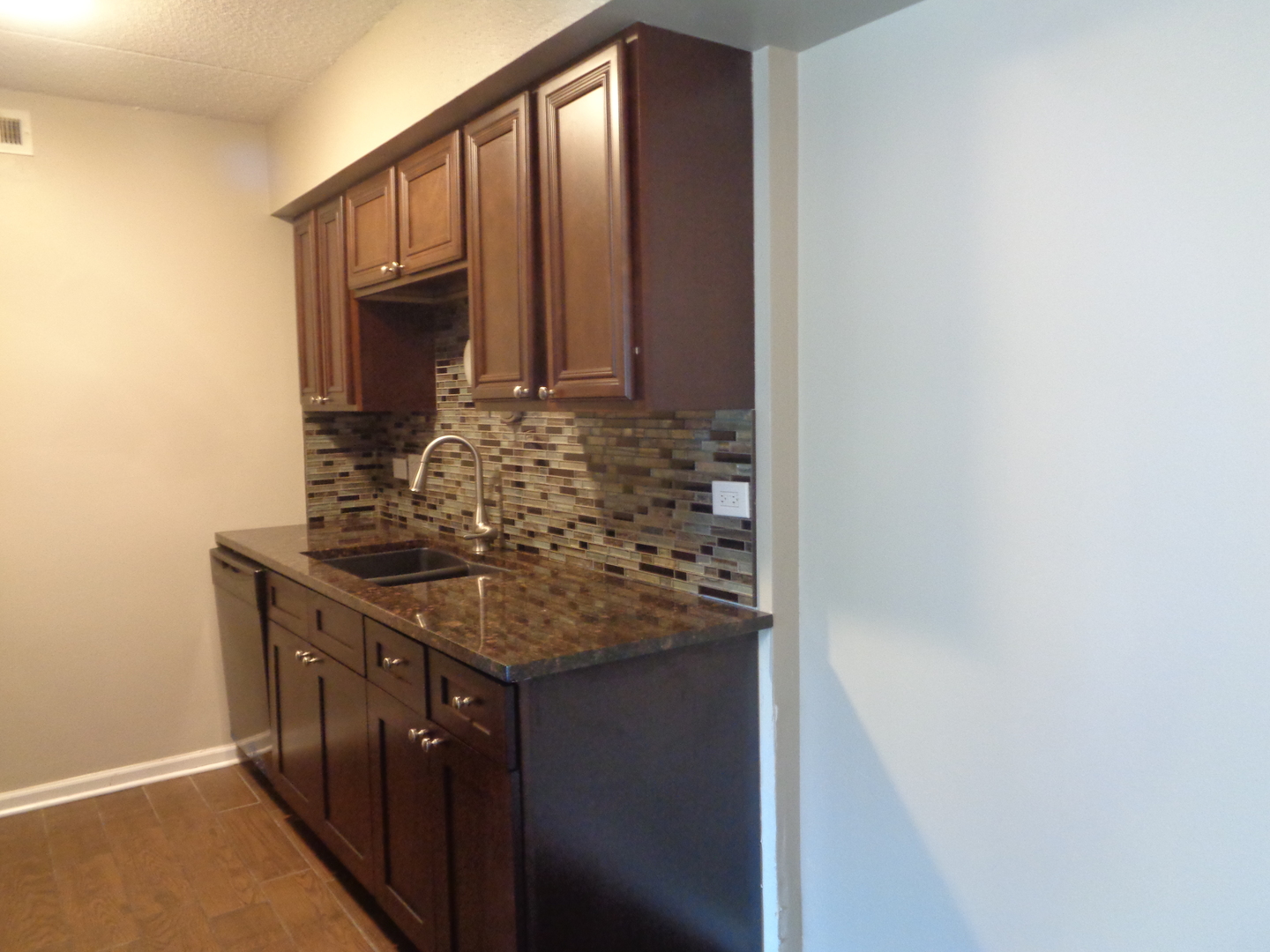 14785 Lakeview Drive #101, Orland Park, IL 60462