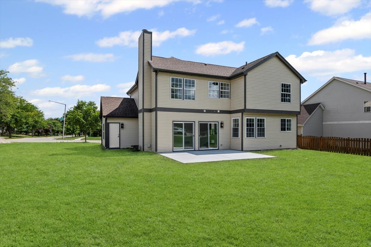 1740 Bradford Lane, Crystal Lake, IL 60014