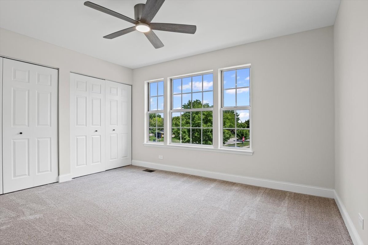 1740 Bradford Lane, Crystal Lake, IL 60014