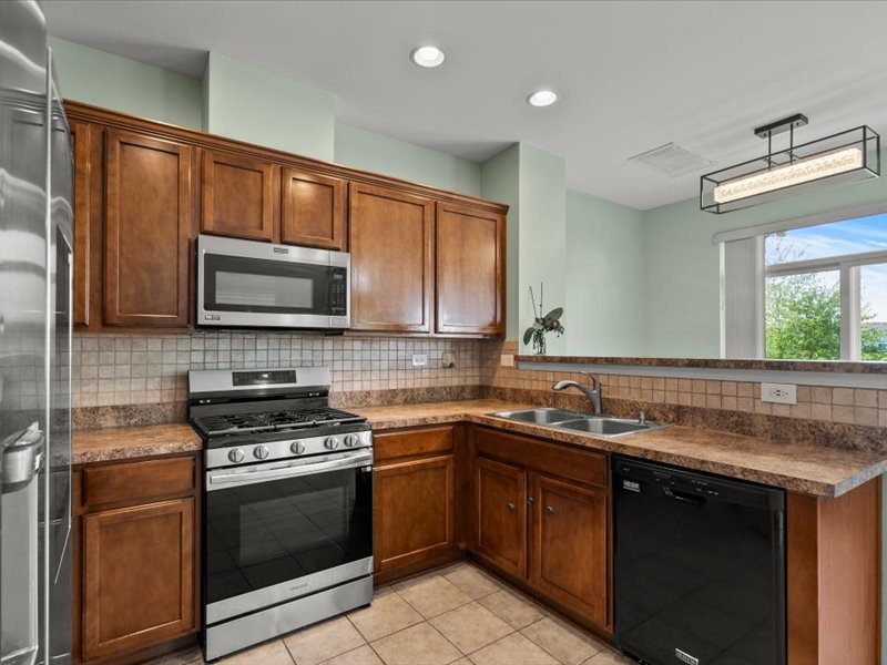 2147 Pembridge Lane, Joliet, IL 60431