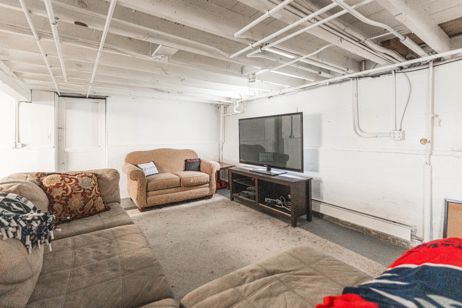 326 S Wisconsin Avenue, Villa Park, IL 60181