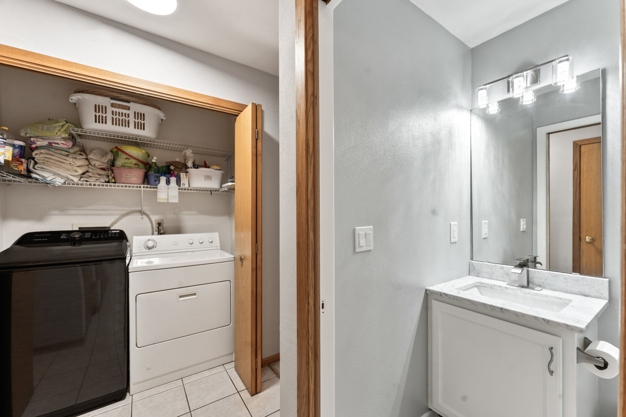 10912 Dixon Pines Circle, Machesney Park, IL 61115