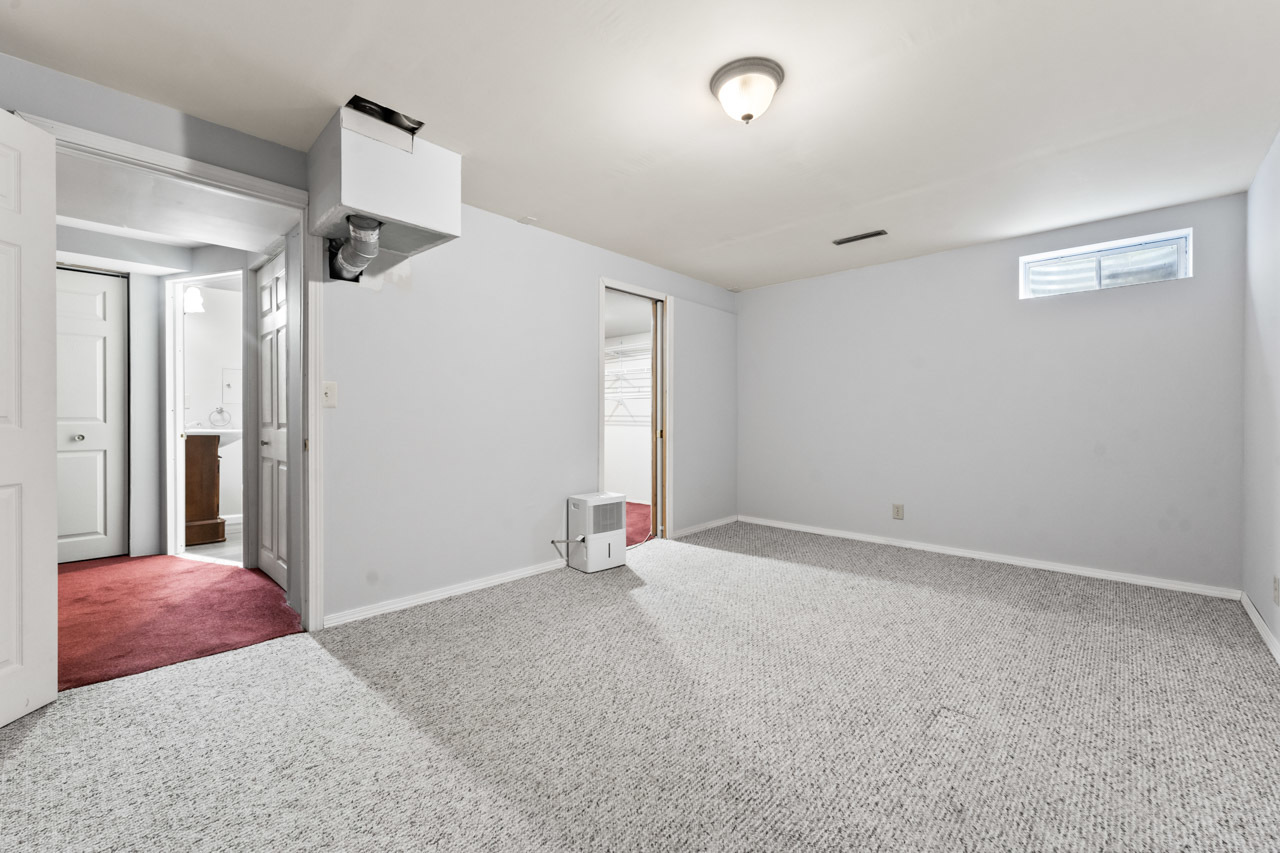 10912 Dixon Pines Circle, Machesney Park, IL 61115